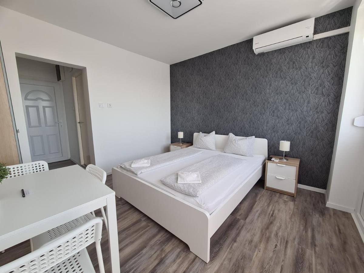 Surman Apartmanok Siofok Ngoại thất bức ảnh