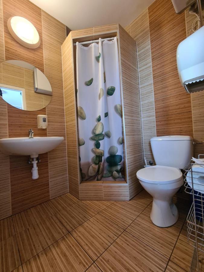 Surman Apartmanok Siofok Ngoại thất bức ảnh