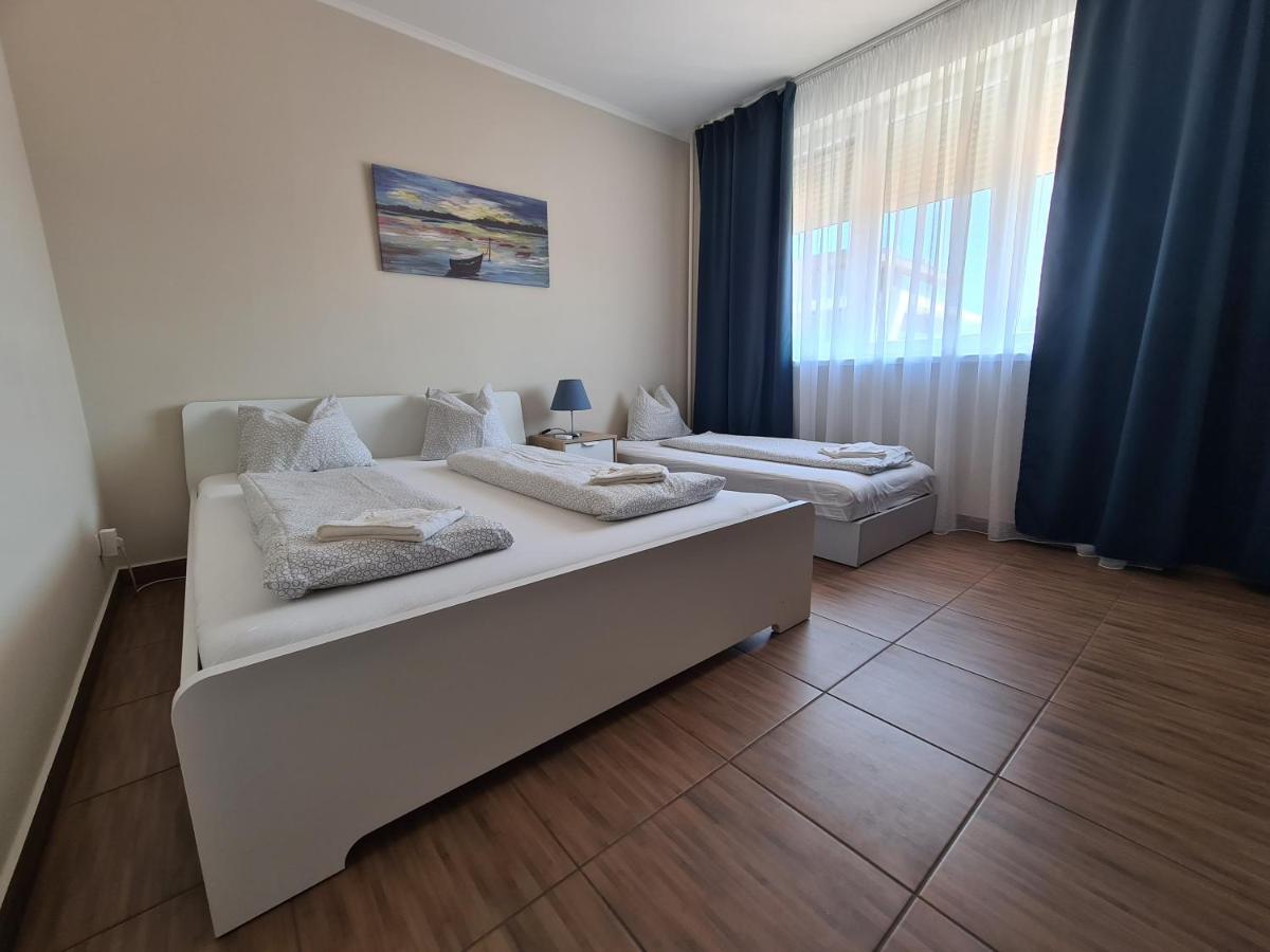 Surman Apartmanok Siofok Ngoại thất bức ảnh
