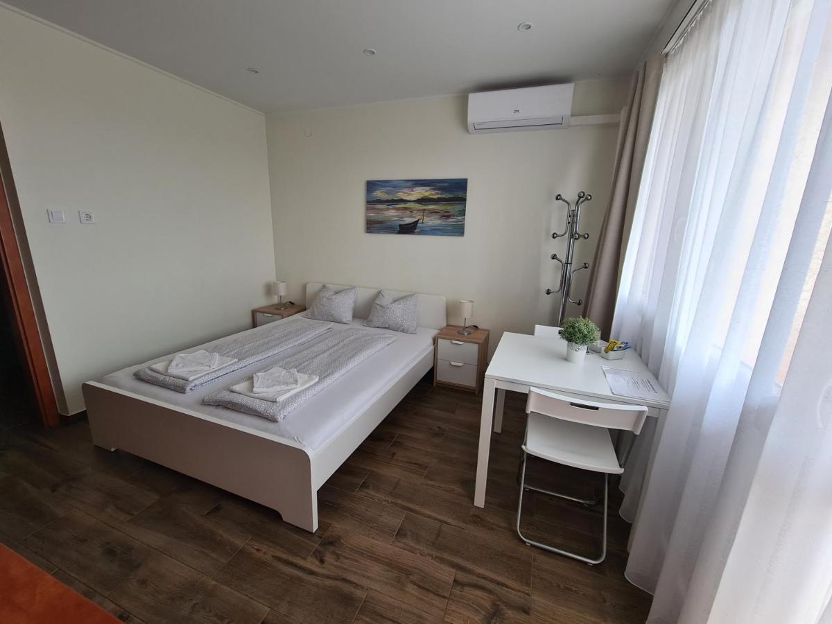 Surman Apartmanok Siofok Ngoại thất bức ảnh