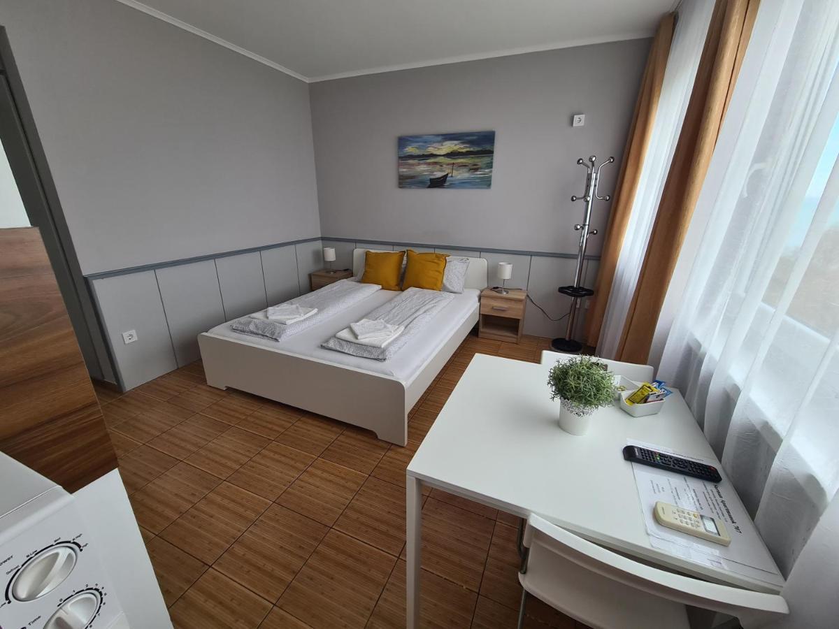 Surman Apartmanok Siofok Ngoại thất bức ảnh