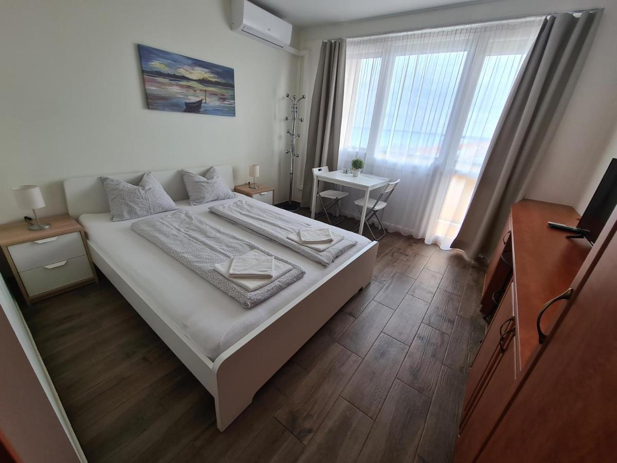 Surman Apartmanok Siofok Ngoại thất bức ảnh