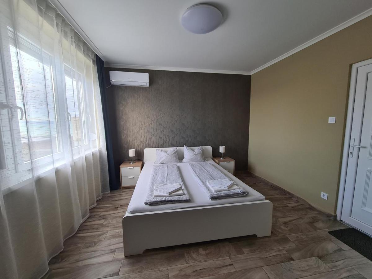 Surman Apartmanok Siofok Ngoại thất bức ảnh