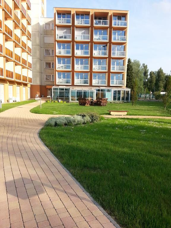 Surman Apartmanok Siofok Ngoại thất bức ảnh