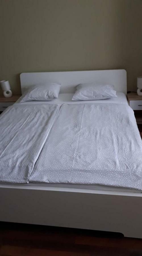 Surman Apartmanok Siofok Ngoại thất bức ảnh